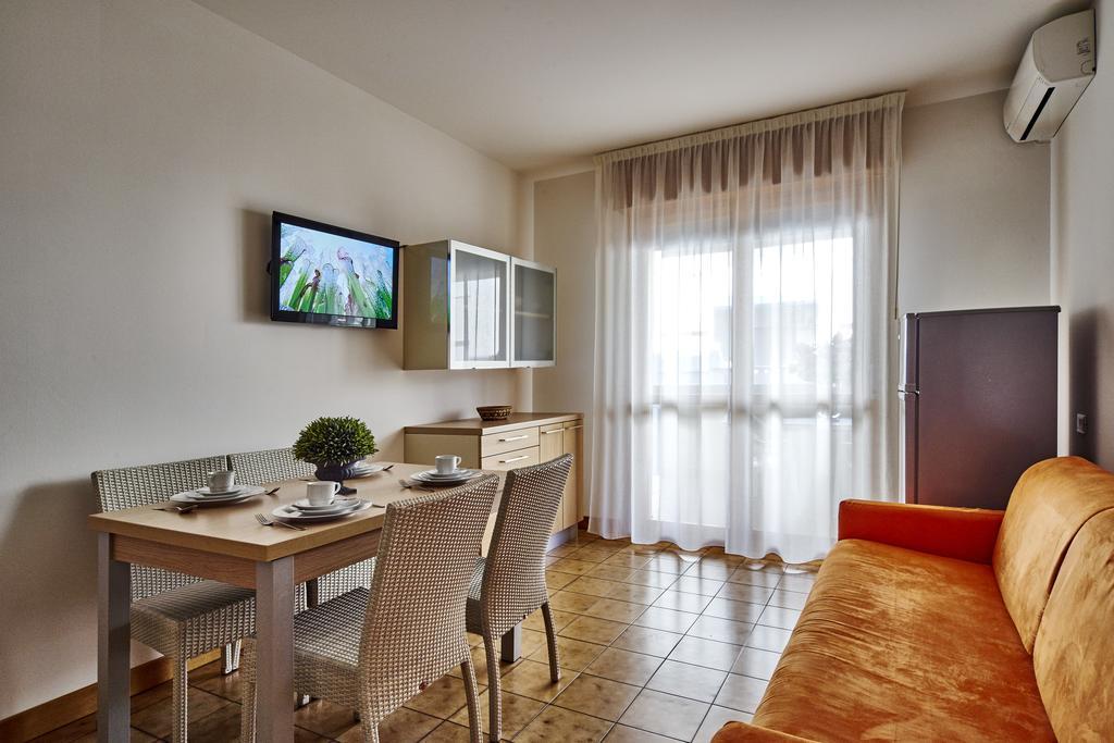 Residence Columbia Μπιμπιόνε Εξωτερικό φωτογραφία